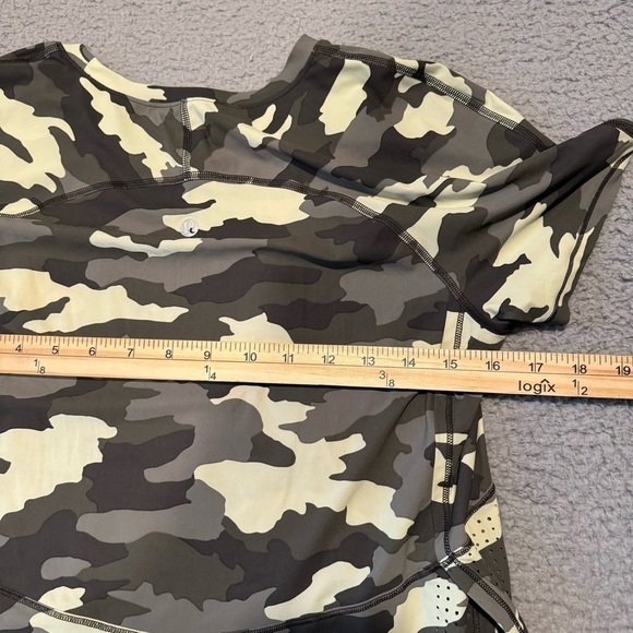 Lululemon UVP Run Short Sleeve Size S/4?Heritage 365 Camo Crispin Green Multi - Picture 8 of 11